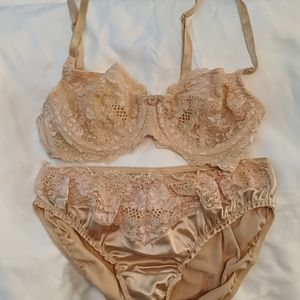 Bra and panty set